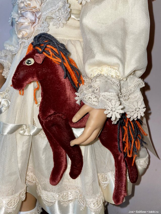 Что будет, если нарядить Maren от Skille в антикварное платье (фото 10)