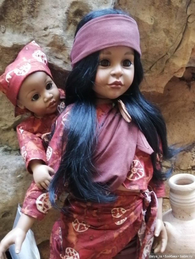 Aisha от Joke Grobben выгуливает новый наряд)