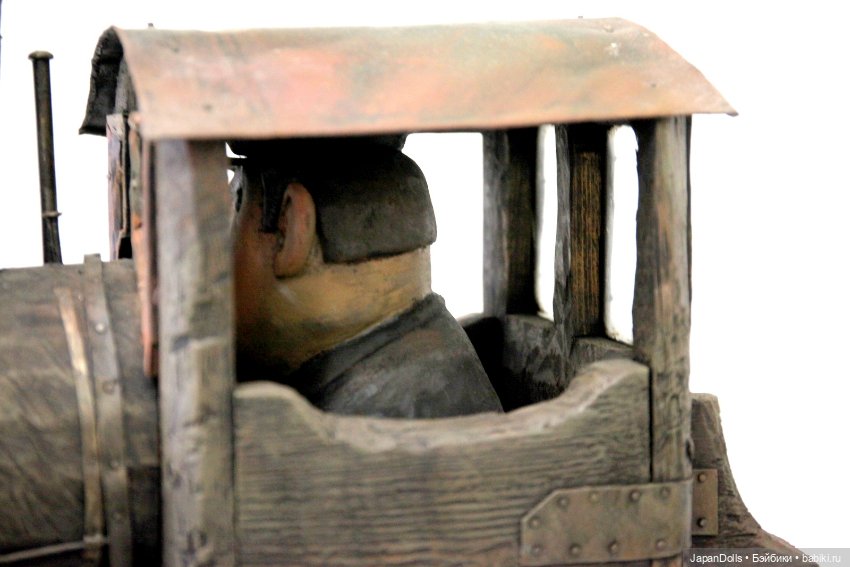 "Паровоз" на выставке "Праздник кукол. Кремль в Измайлово"