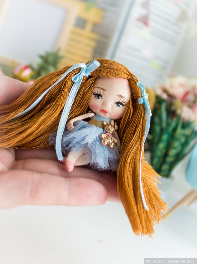 Маленькая куколка Симон — Авторские игрушки из разных материалов: синельная проволока