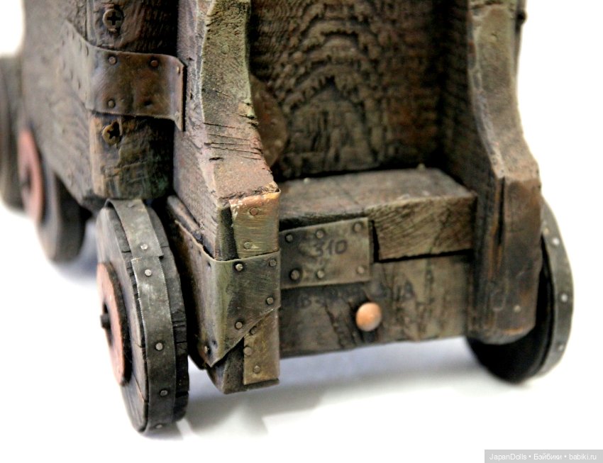 "Паровоз" на выставке "Праздник кукол. Кремль в Измайлово"