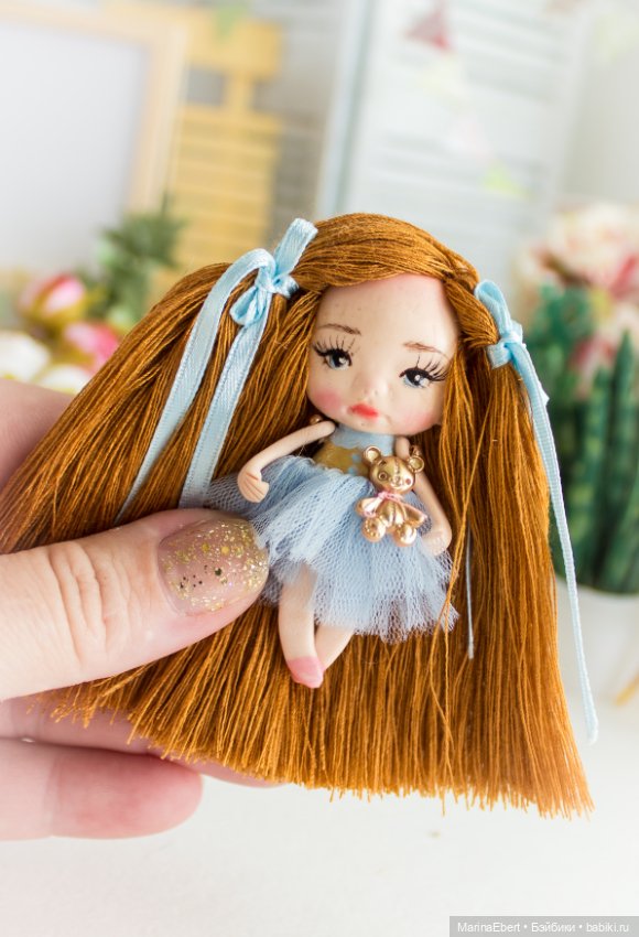 Маленькая куколка Симон — Авторские игрушки из разных материалов: синельная проволока (фото 2)