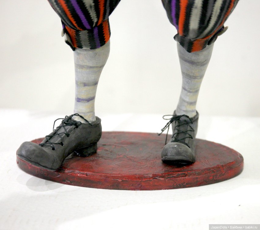 "Лошади больше не наливать" на выставке "Куклы с характером. Перезагрузка"