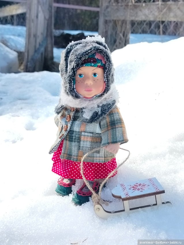 Серафима и салазки — Российские куклы Весна (фото 4)