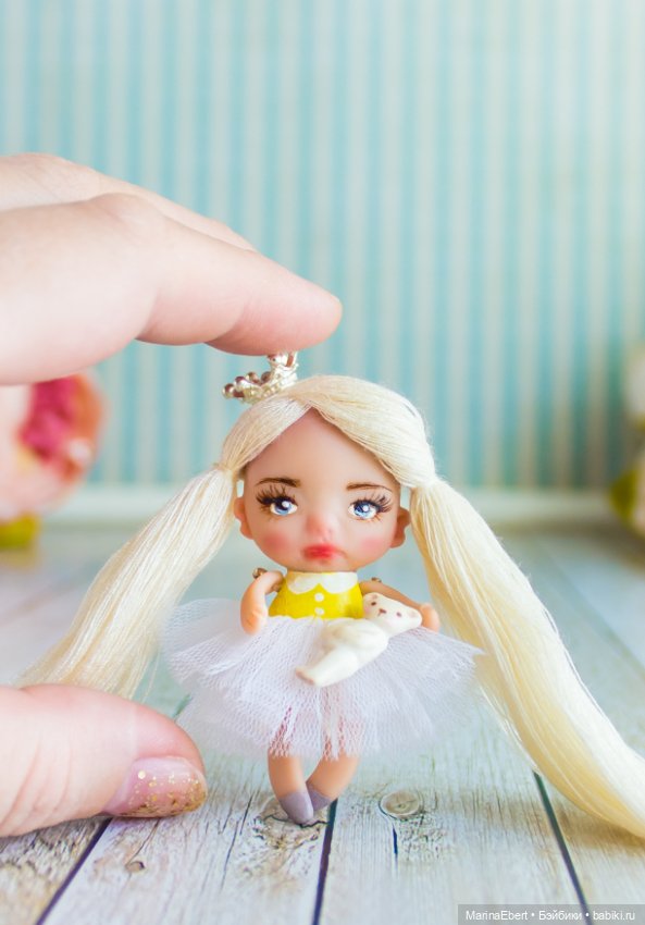 Маленькая кнопочка Азалия