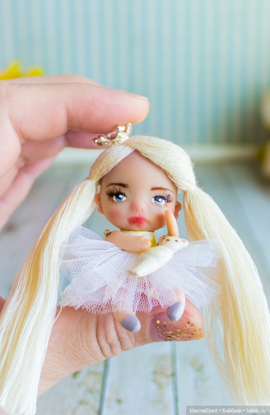 Маленькая кнопочка Азалия