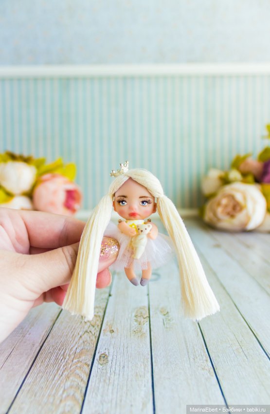 Маленькая кнопочка Азалия