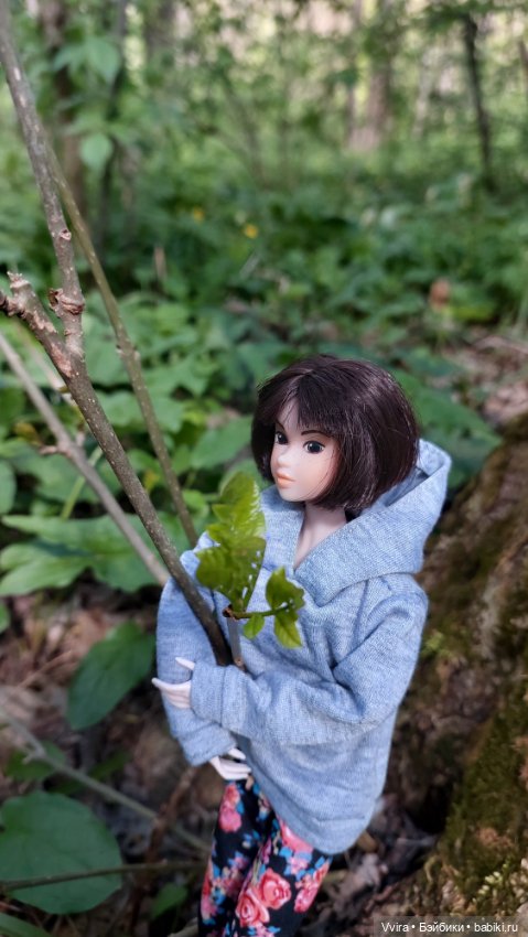 Много зелени и одна кукла (фото 7)