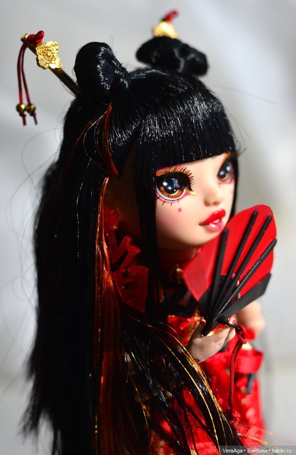 Лили Ченг от Rainbow High (фото 5)