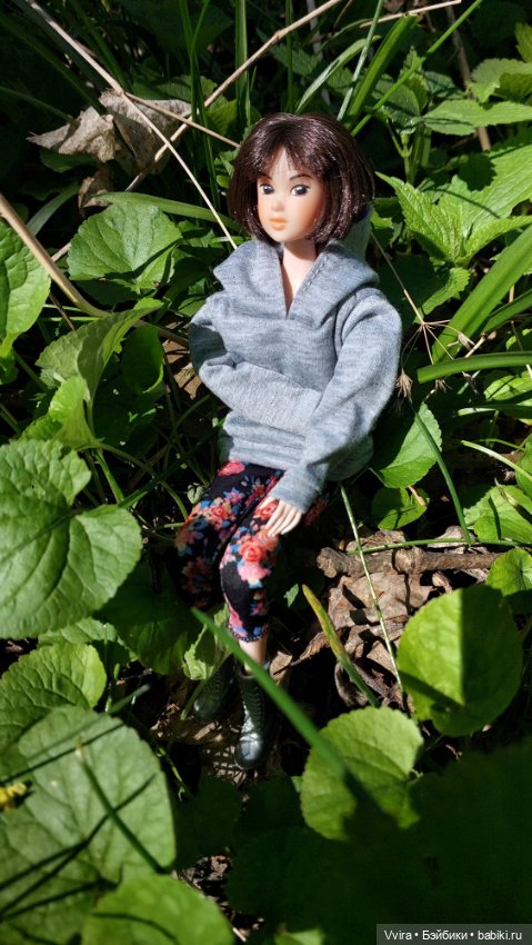Много зелени и одна кукла (фото 9)