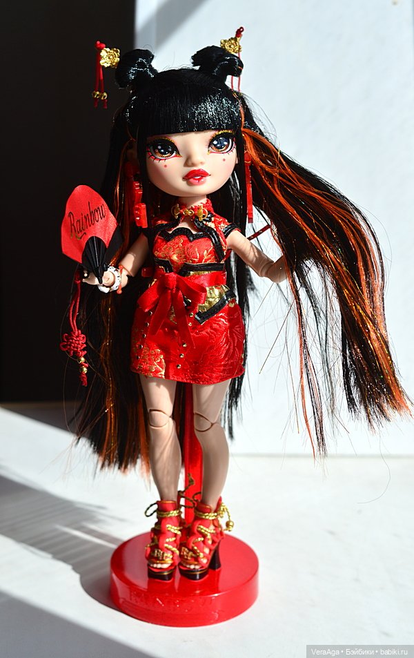 Лили Ченг от Rainbow High (фото 3)