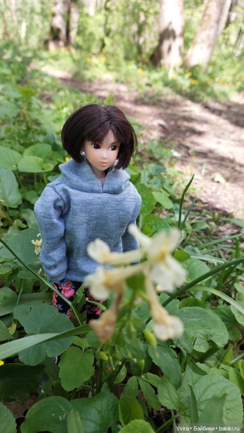 Много зелени и одна кукла (фото 5)