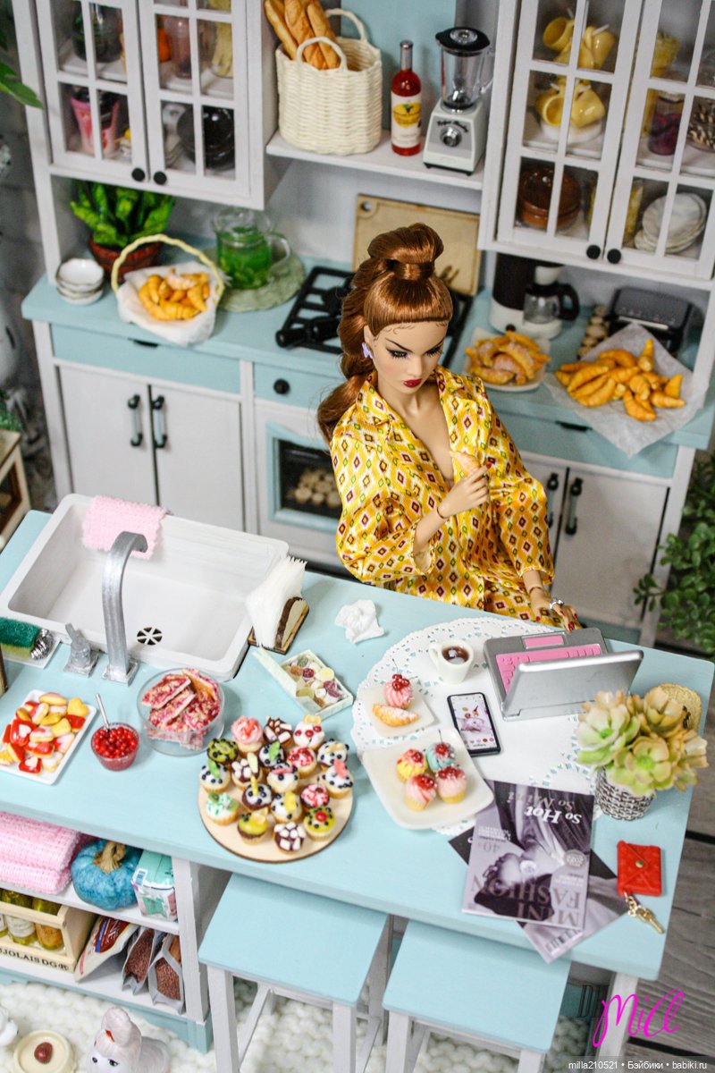 Новая кухня и круассаны — Румбоксы и кукольные интерьеры: фото