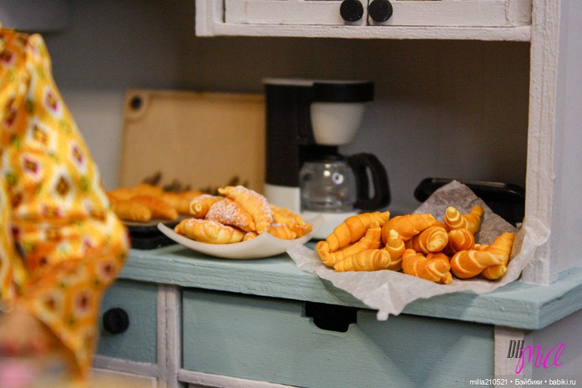 Новая кухня и круассаны — Румбоксы и кукольные интерьеры: фото