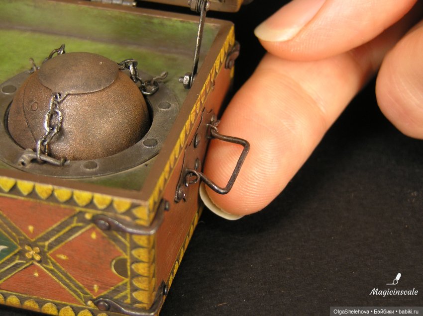 Миниатюрный сундук для квиддича