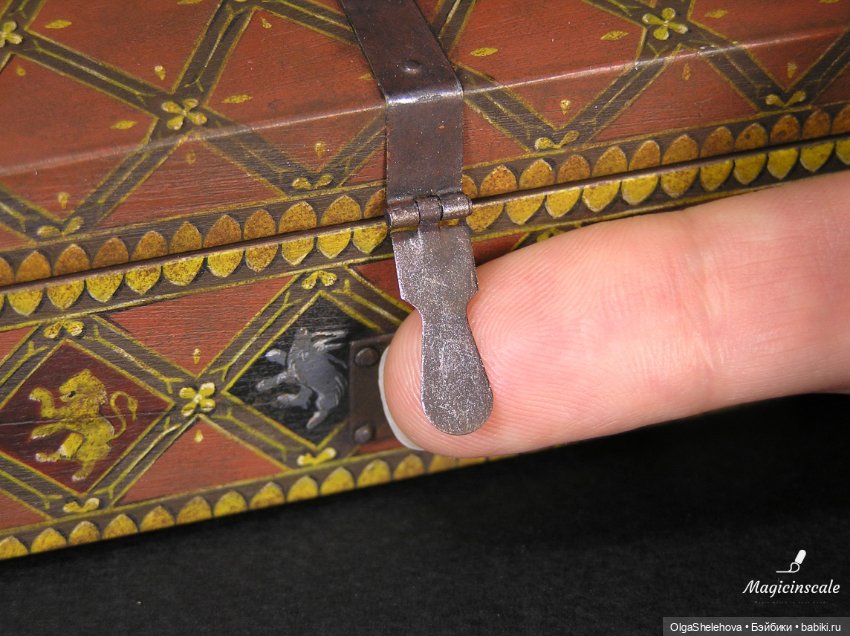 Миниатюрный сундук для квиддича