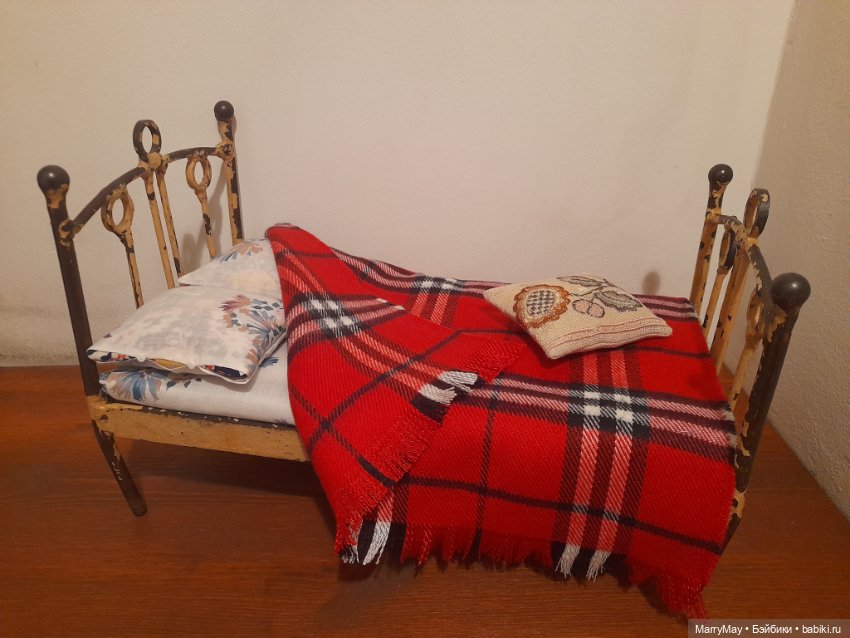 Винтажная кроватка — Редкие антикварные куклы и реплики: воск (фото 6)