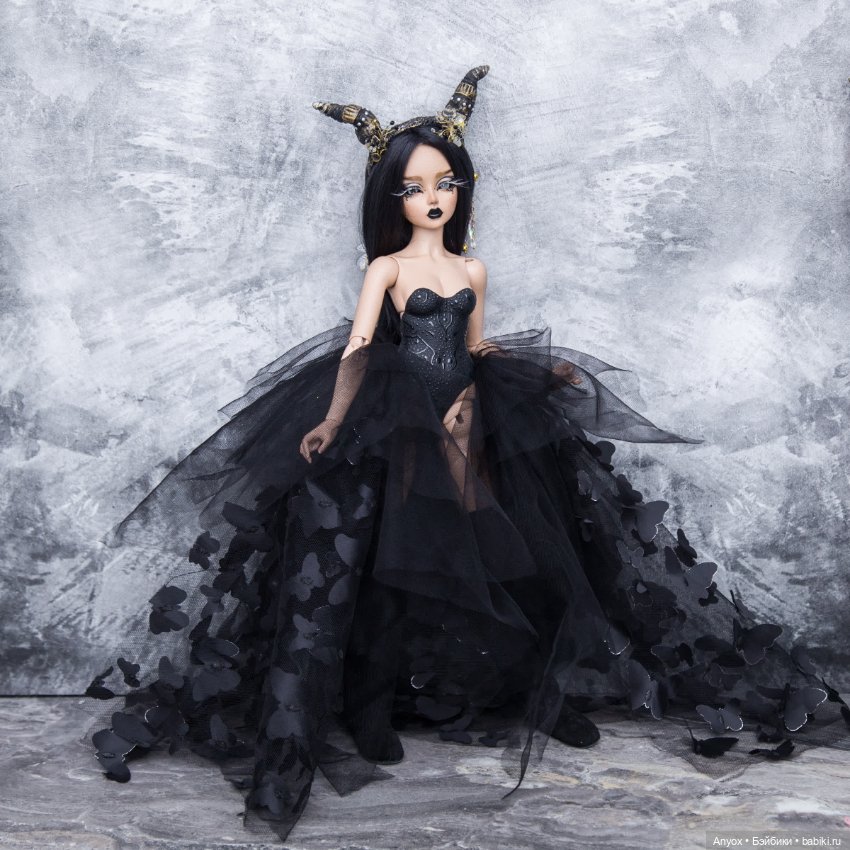 Королева Черных Мотыльков (фото 5)