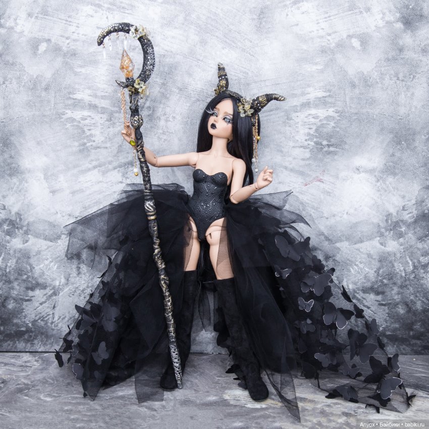 Королева Черных Мотыльков (фото 2)