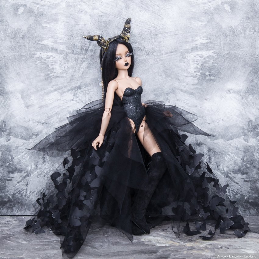Королева Черных Мотыльков (фото 6)