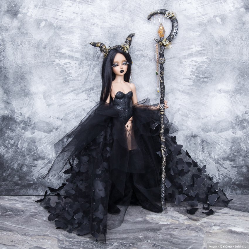 Королева Черных Мотыльков (фото 8)