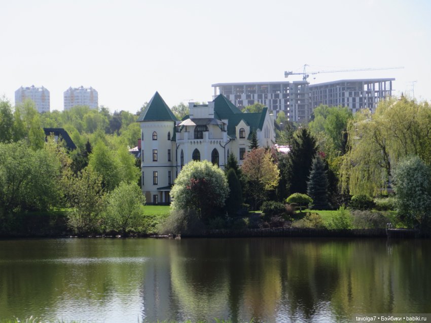 Летнее платье, Капуччино Короле и Паола Рейна