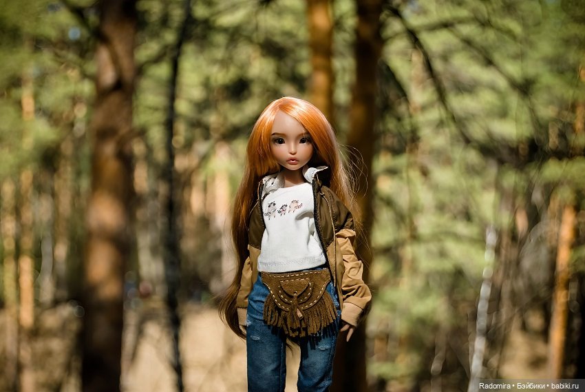 Девочка, которая очень любит гулять