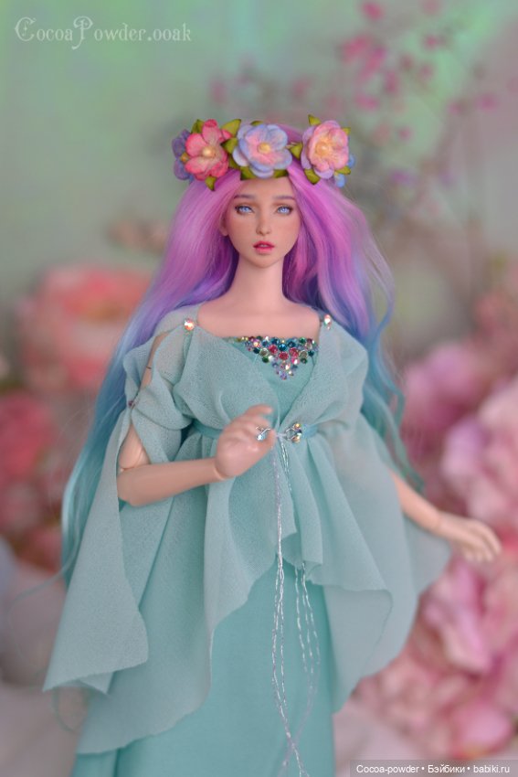 Цветочный образ экшн девушки