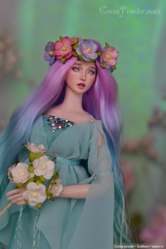 Цветочный образ экшн девушки