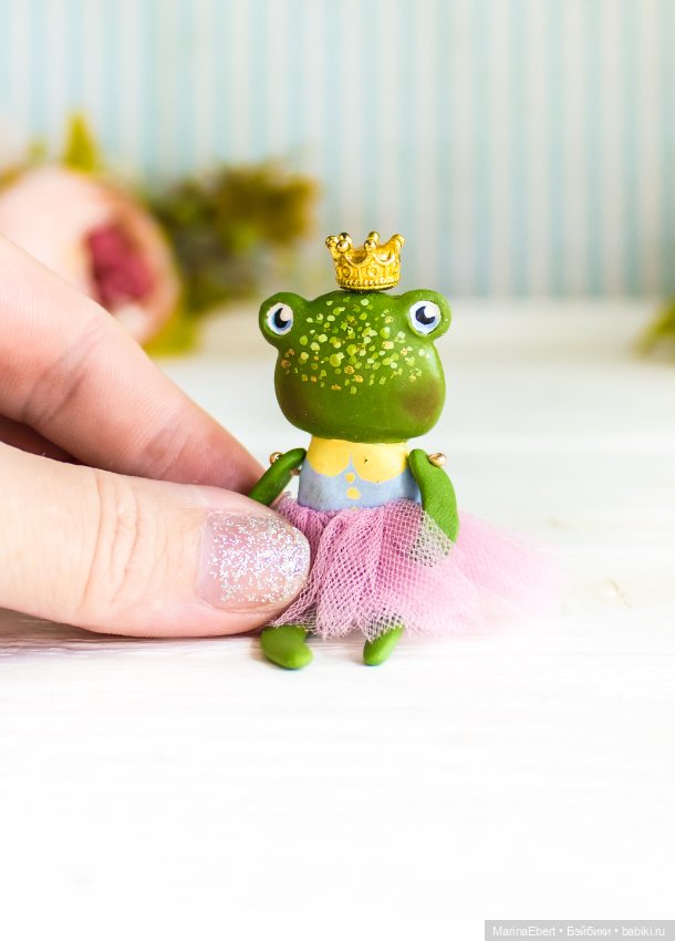 Новая лягушечка — Авторские миниатюрные куклы: лепка (фото 3)