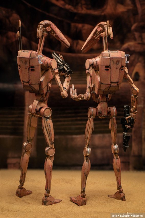 В Гонконге состоялся релиз фигурки Боевого Дроида от Hot Toys по мотивам фильма «Звёздные войны. Эпизод II: Атака клонов» (фото 3)
