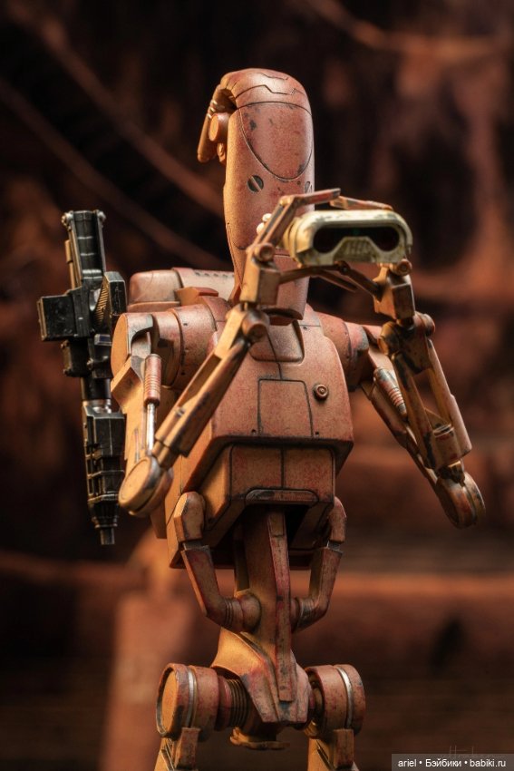 В Гонконге состоялся релиз фигурки Боевого Дроида от Hot Toys по мотивам фильма «Звёздные войны. Эпизод II: Атака клонов» (фото 5)