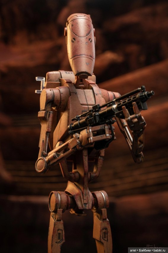 В Гонконге состоялся релиз фигурки Боевого Дроида от Hot Toys по мотивам фильма «Звёздные войны. Эпизод II: Атака клонов» (фото 10)
