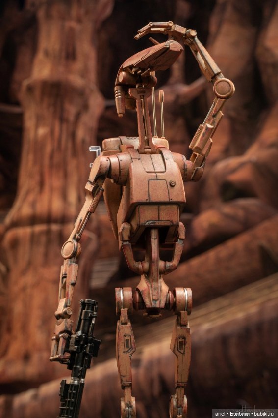 В Гонконге состоялся релиз фигурки Боевого Дроида от Hot Toys по мотивам фильма «Звёздные войны. Эпизод II: Атака клонов» (фото 7)