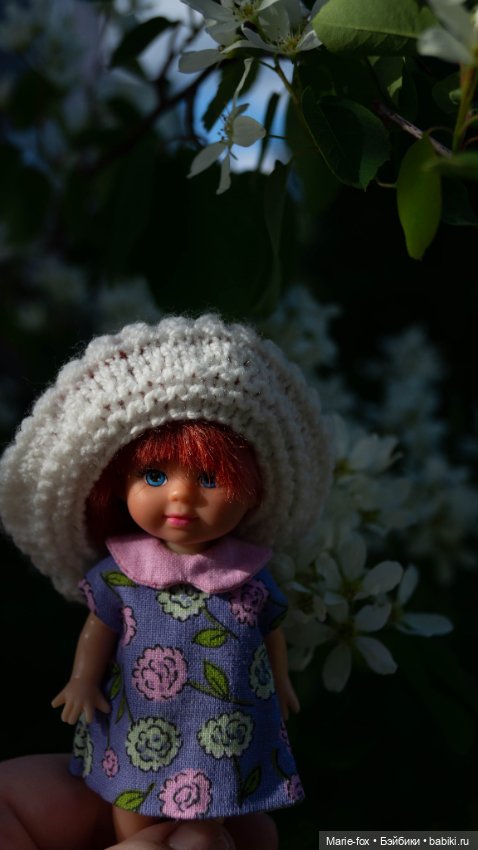 Рыжики в цветах: девочка в береточке и задумчивая косичка (фото 2)