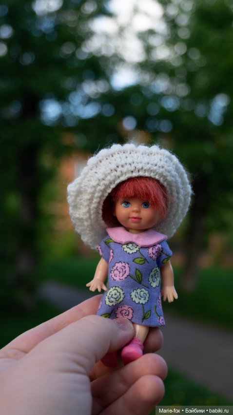 Рыжики в цветах: девочка в береточке и задумчивая косичка (фото 7)