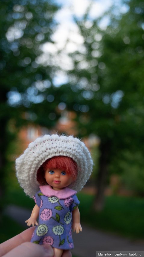 Рыжики в цветах: девочка в береточке и задумчивая косичка (фото 6)