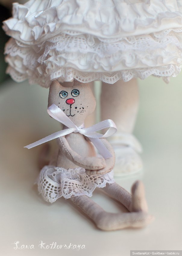 Девочка с полотна Ренуара