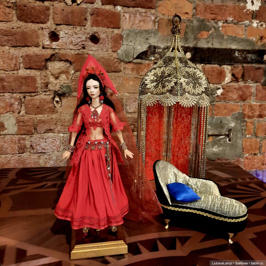 Бал кукол в Санкт-Петербурге или собкор Варвара докладывает