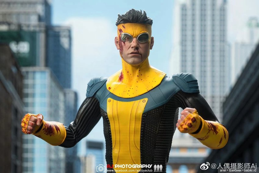 Фотографии серийной фигурки Неуязвимого в масштабе 1/6 от Soosootoys (фото 4)