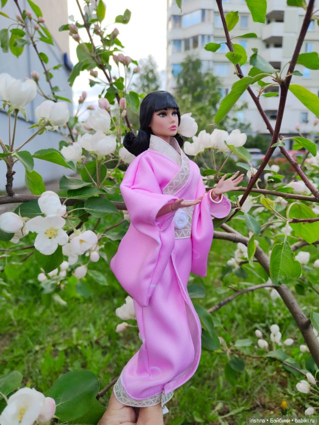 Poppy Parker miss independent в образе японки