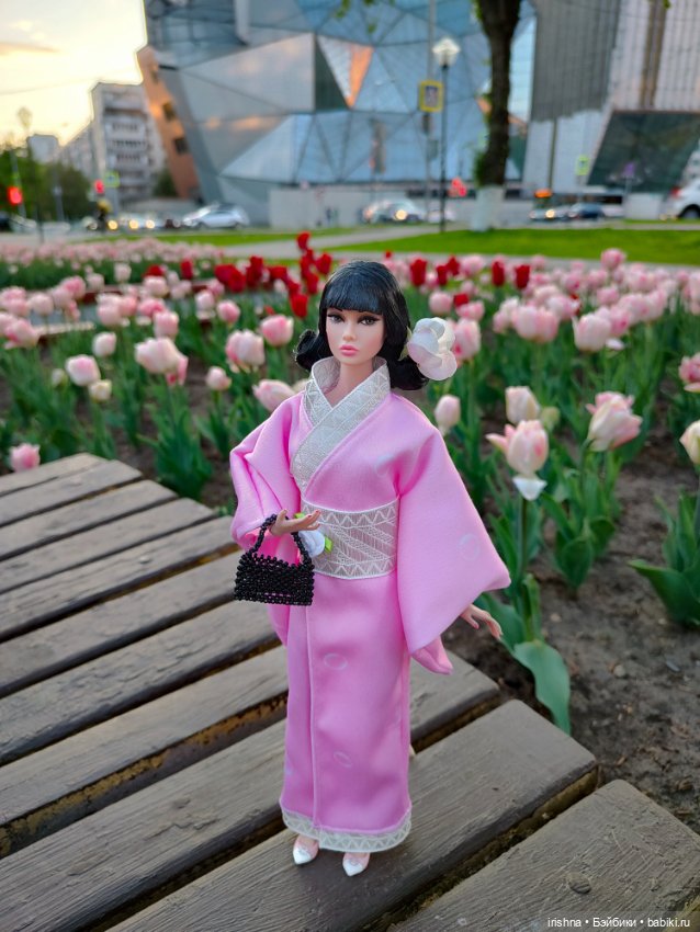 Poppy Parker miss independent в образе японки