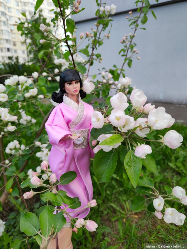 Poppy Parker miss independent в образе японки