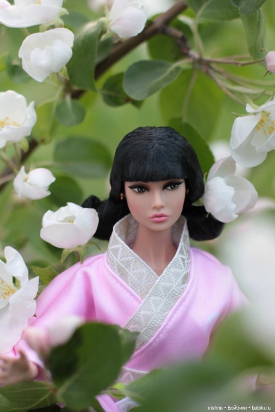 Poppy Parker miss independent в образе японки