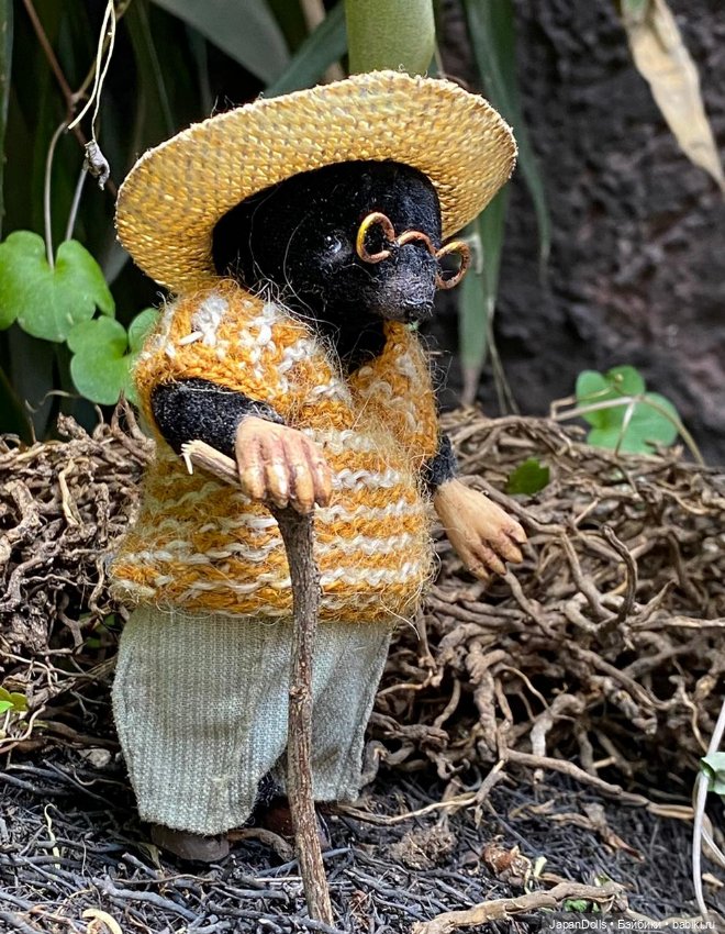 «Кто живет в старом саду» на выставке "Куклы с характером. Четвертая высота"