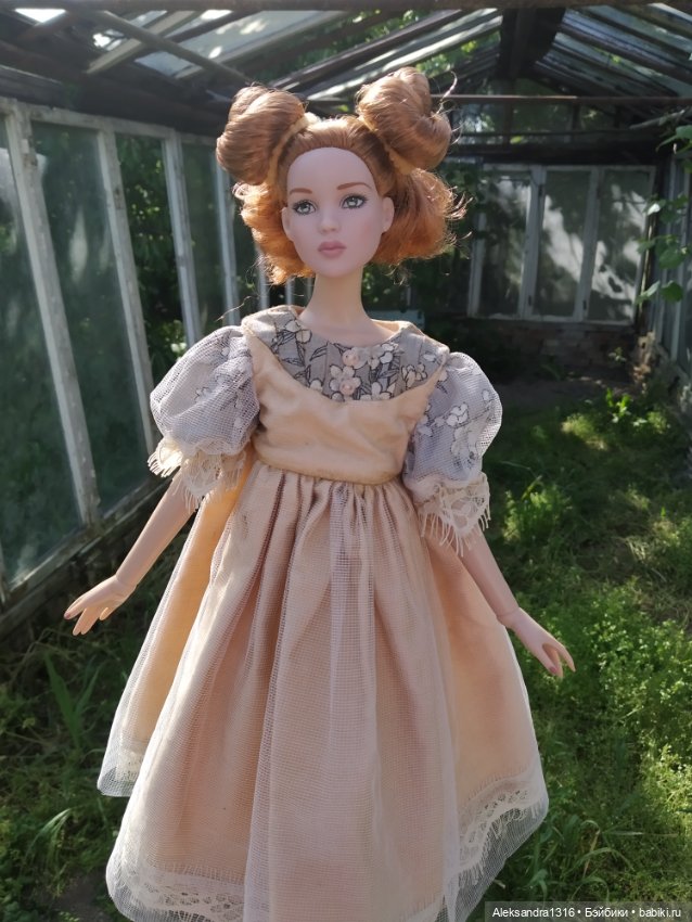 Мечтательная девушка без имени