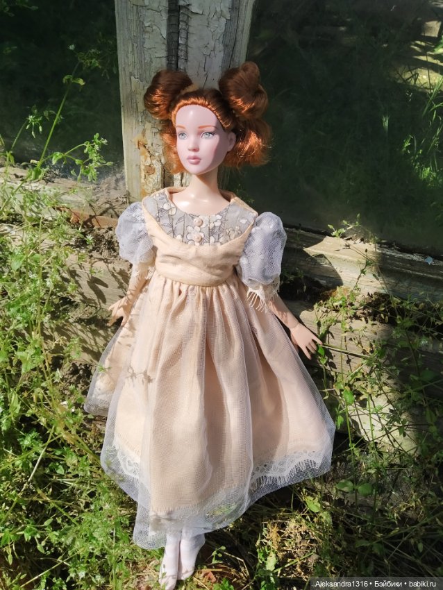 Мечтательная девушка без имени