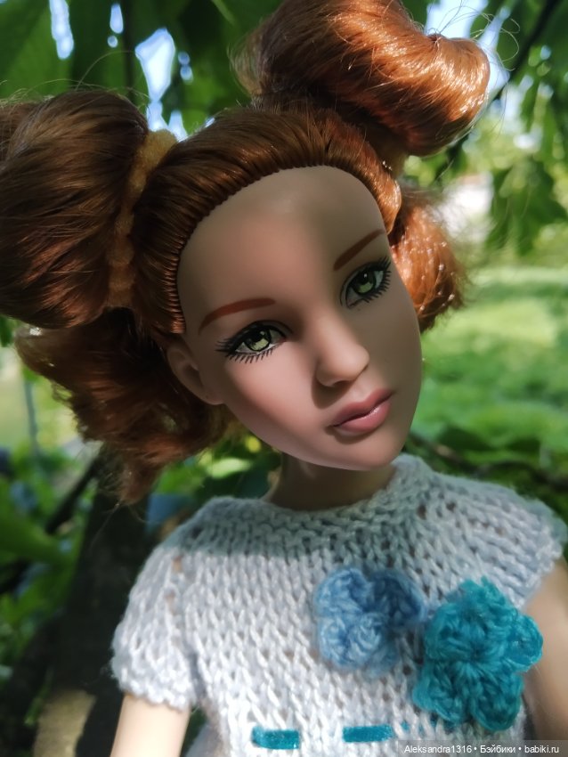 Мечтательная девушка без имени