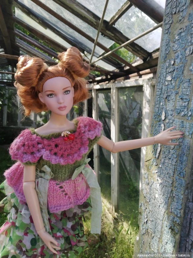 Мечтательная девушка без имени