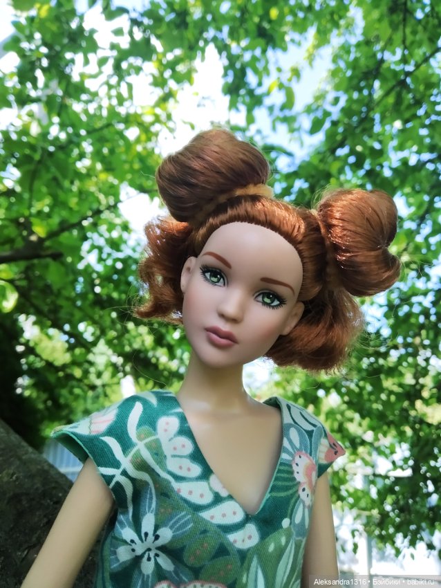 Мечтательная девушка без имени